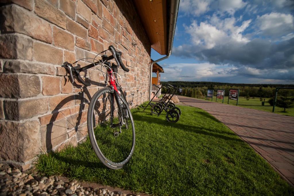 Hotel Krusnohorsky Dvur Cínovec Buitenkant foto