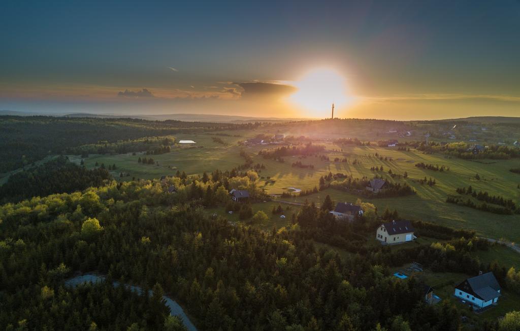 Hotel Krusnohorsky Dvur Cínovec Buitenkant foto